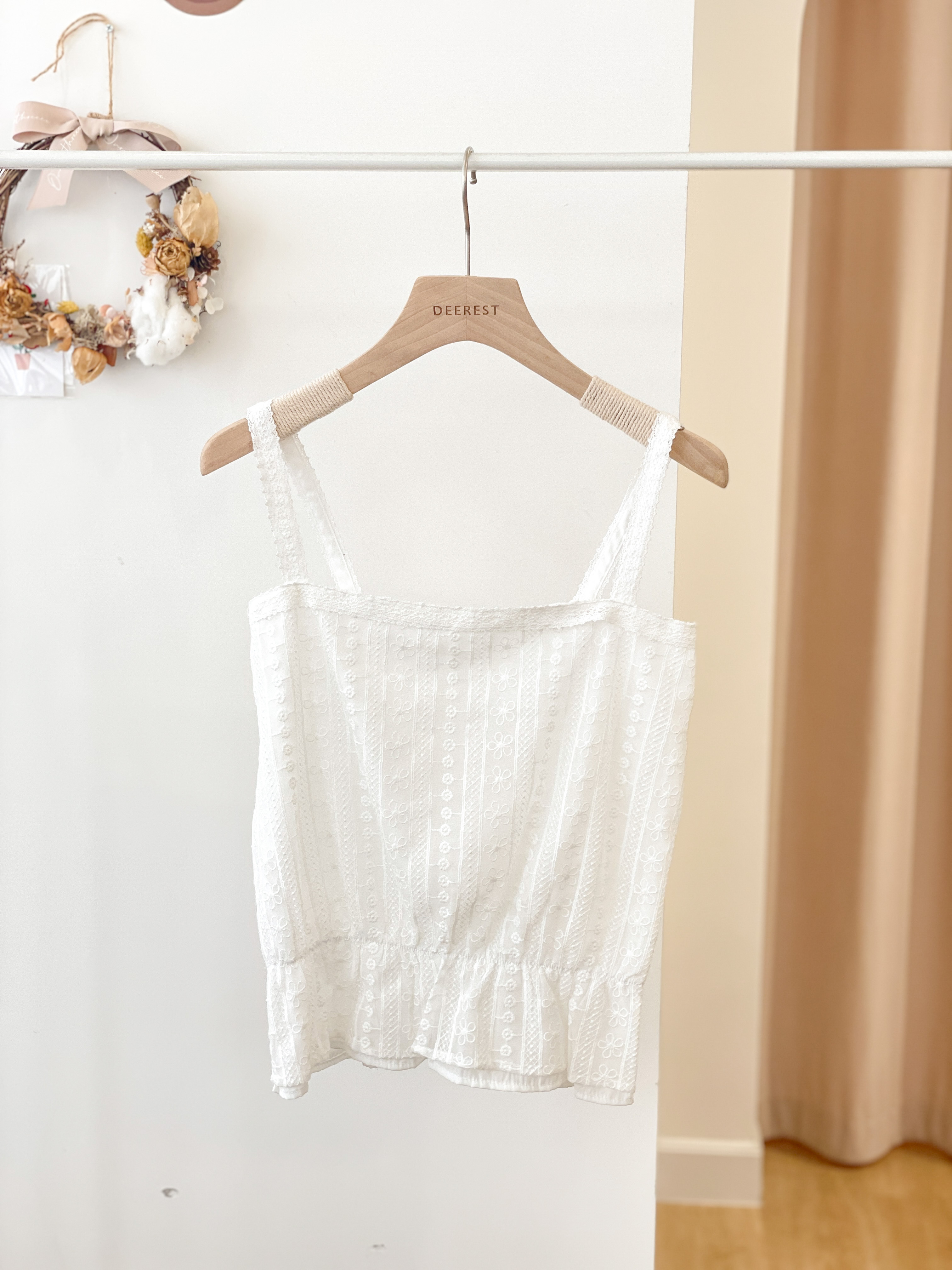 T1522 The Guipure Cami Top