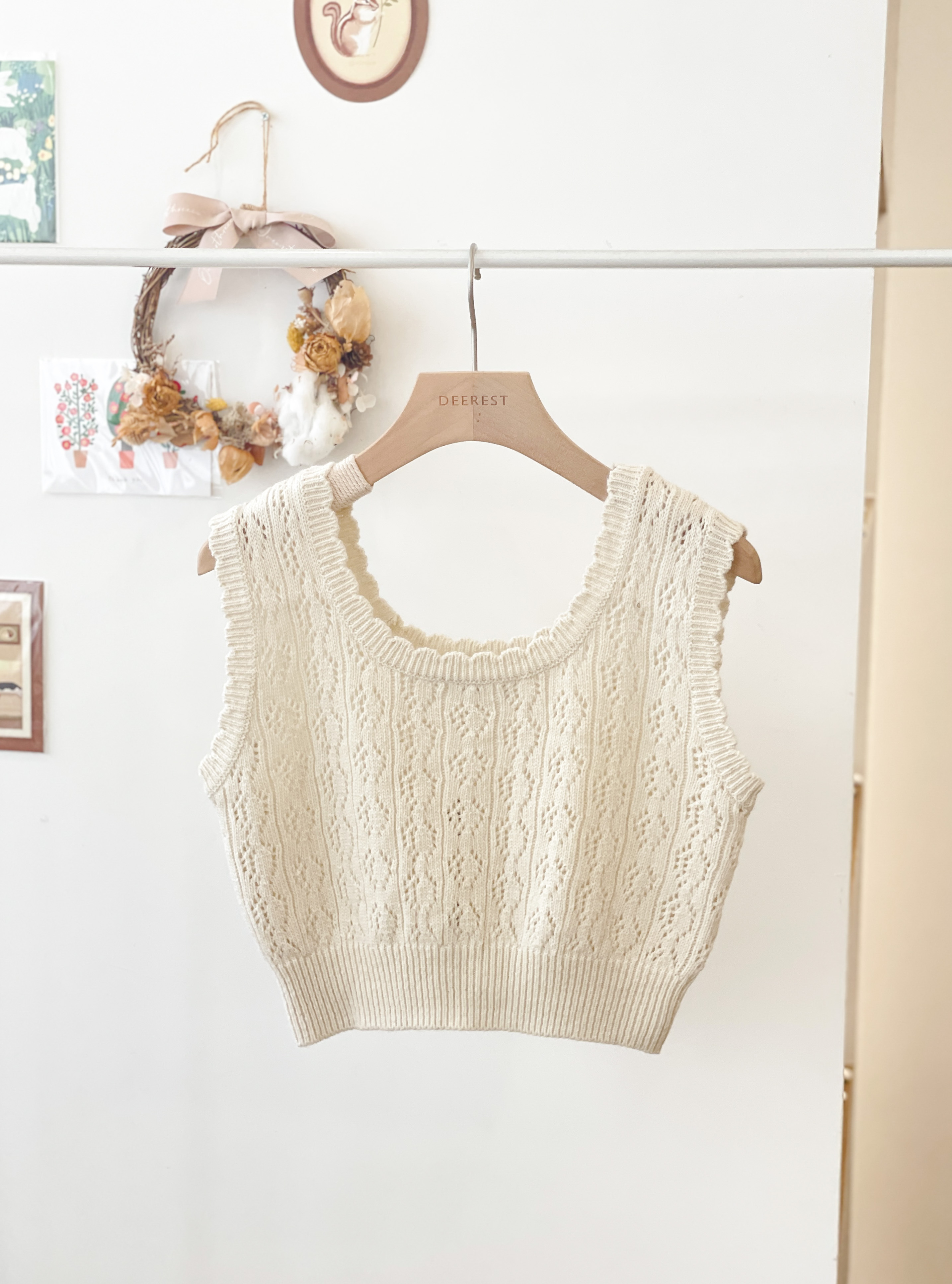 T1524 Mabel Scalloped Knit Vest