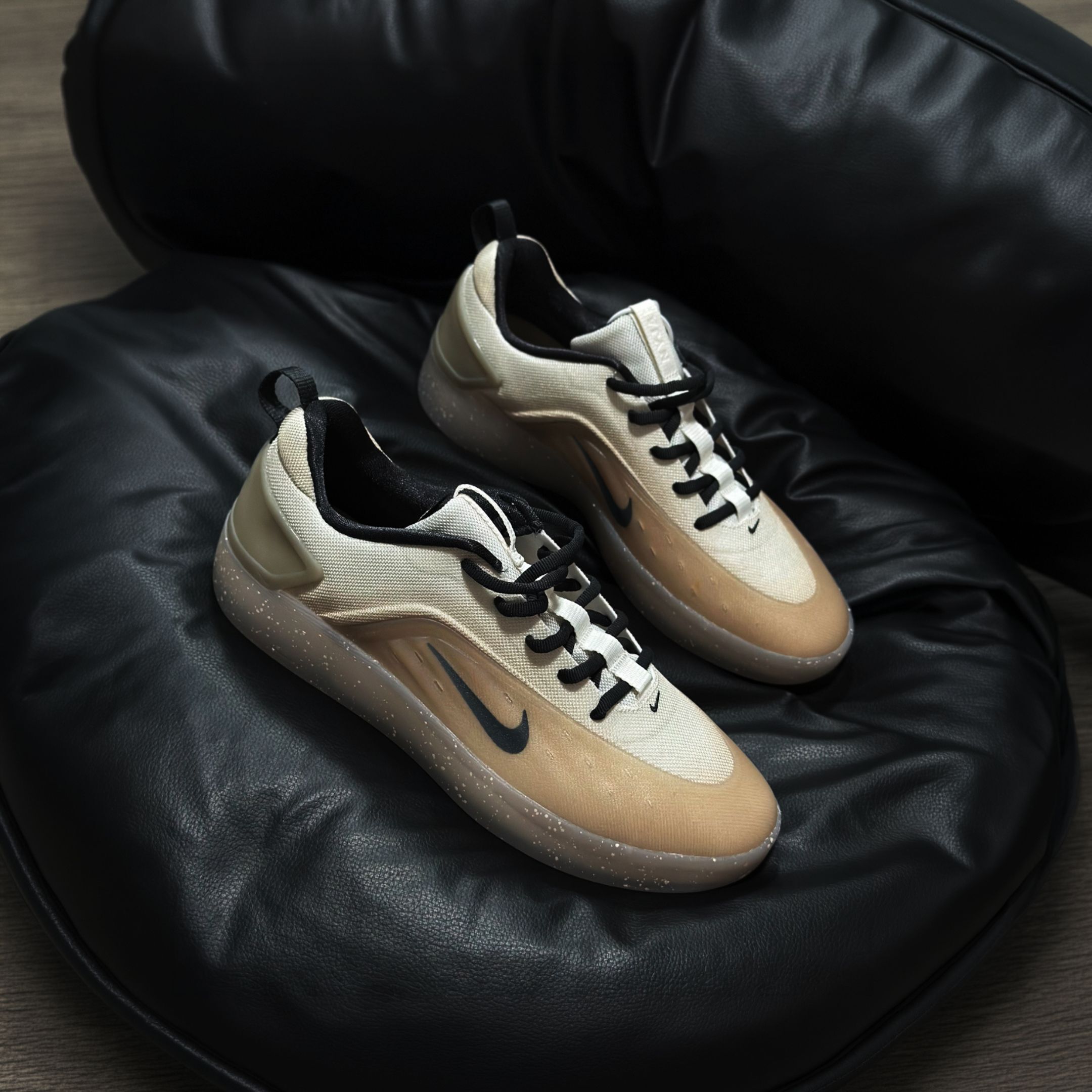 NICEDAY 代購 Nike SB Nyjah 4 ZOOM 米色 黑色 版鞋 FQ1273-200