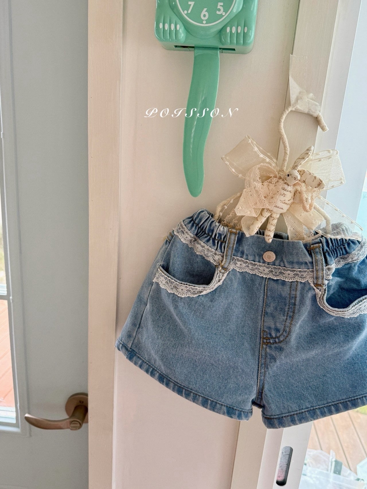 Poisson Vintage Lace Shorts