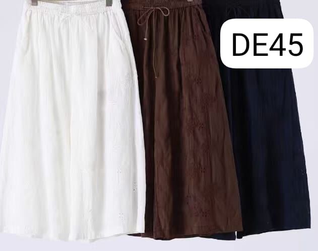 DE45   橡根褲 腰26-42  hip46    長36 $299