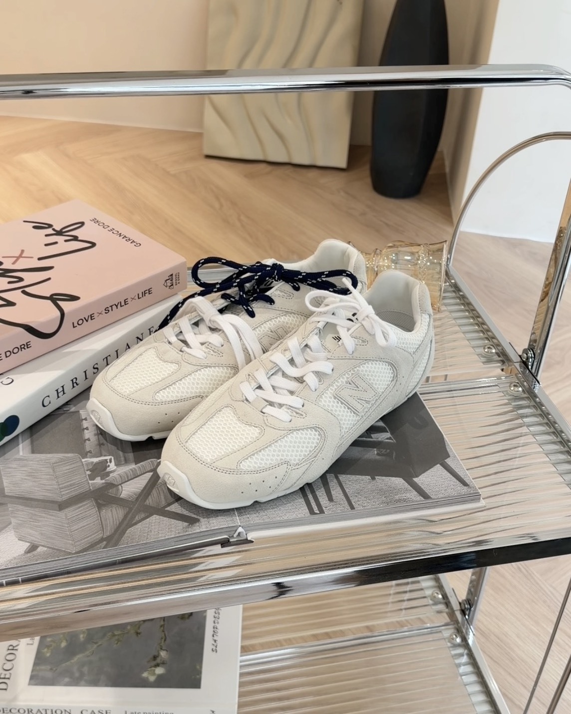MIUMIU｜MIUMIU X NB 麂皮拼網眼運動鞋 350 SL 白色