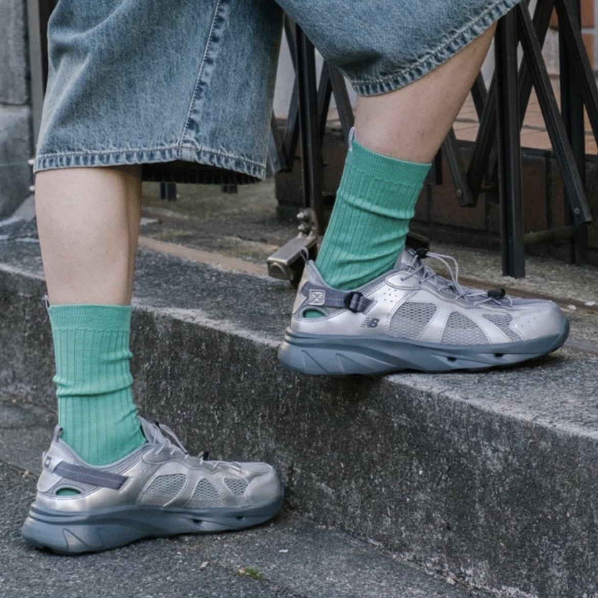 NEW BALANCE KAVE 金屬銀 網眼 抽繩鞋帶 運動涼鞋 SD2401SG