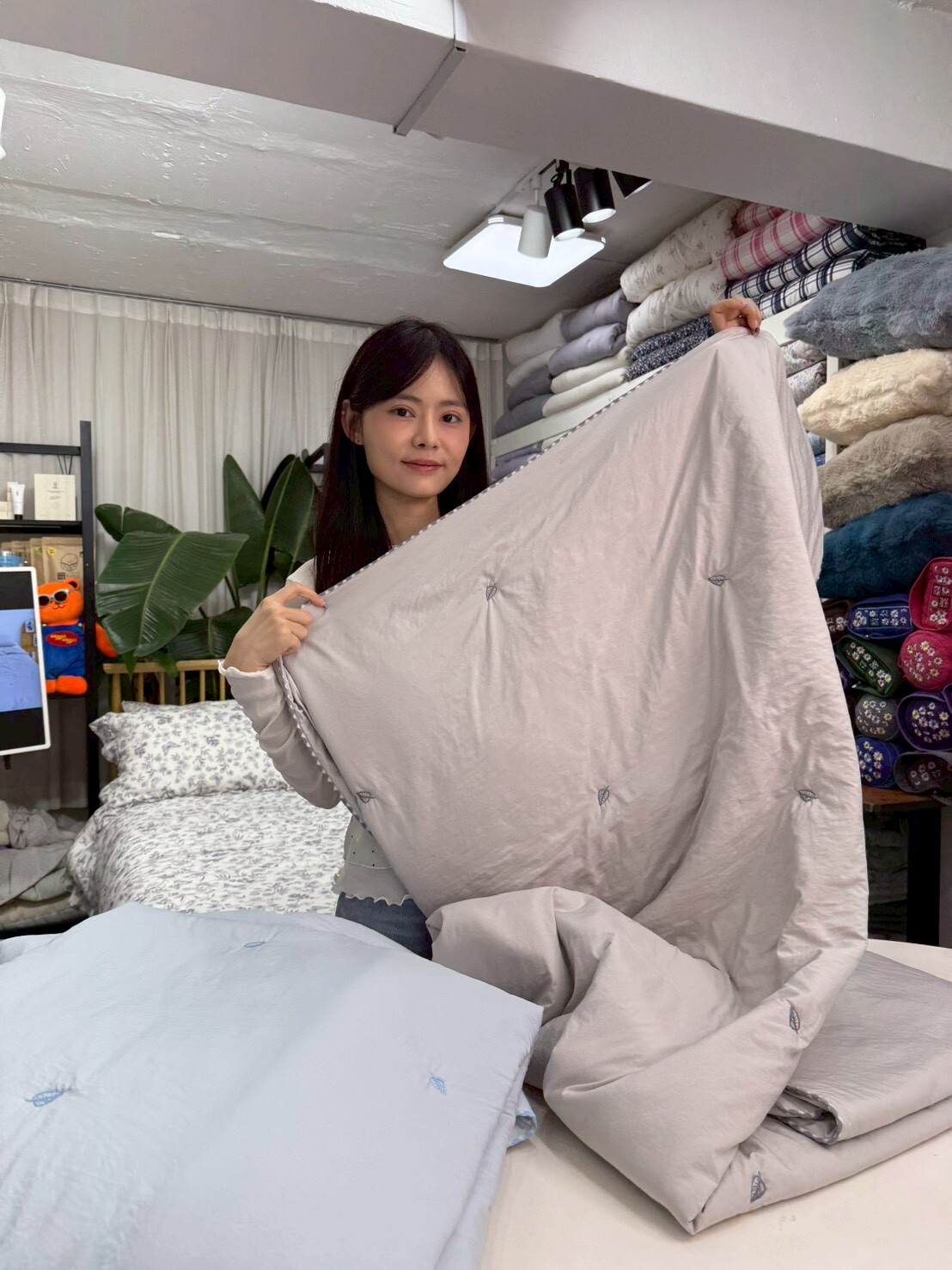 KQ4301 紛紛落葉 (microfiber 極細纖維 100%) *春夏薄款被*