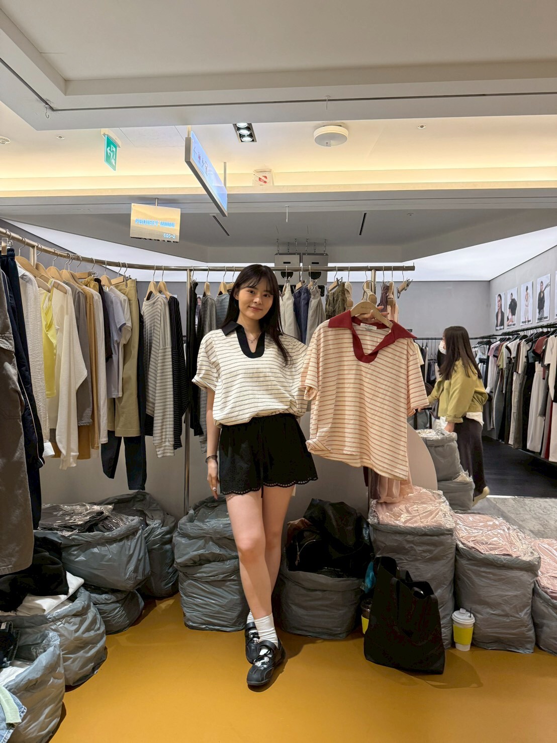 DV6113 撞色包邊翻領條紋上衣