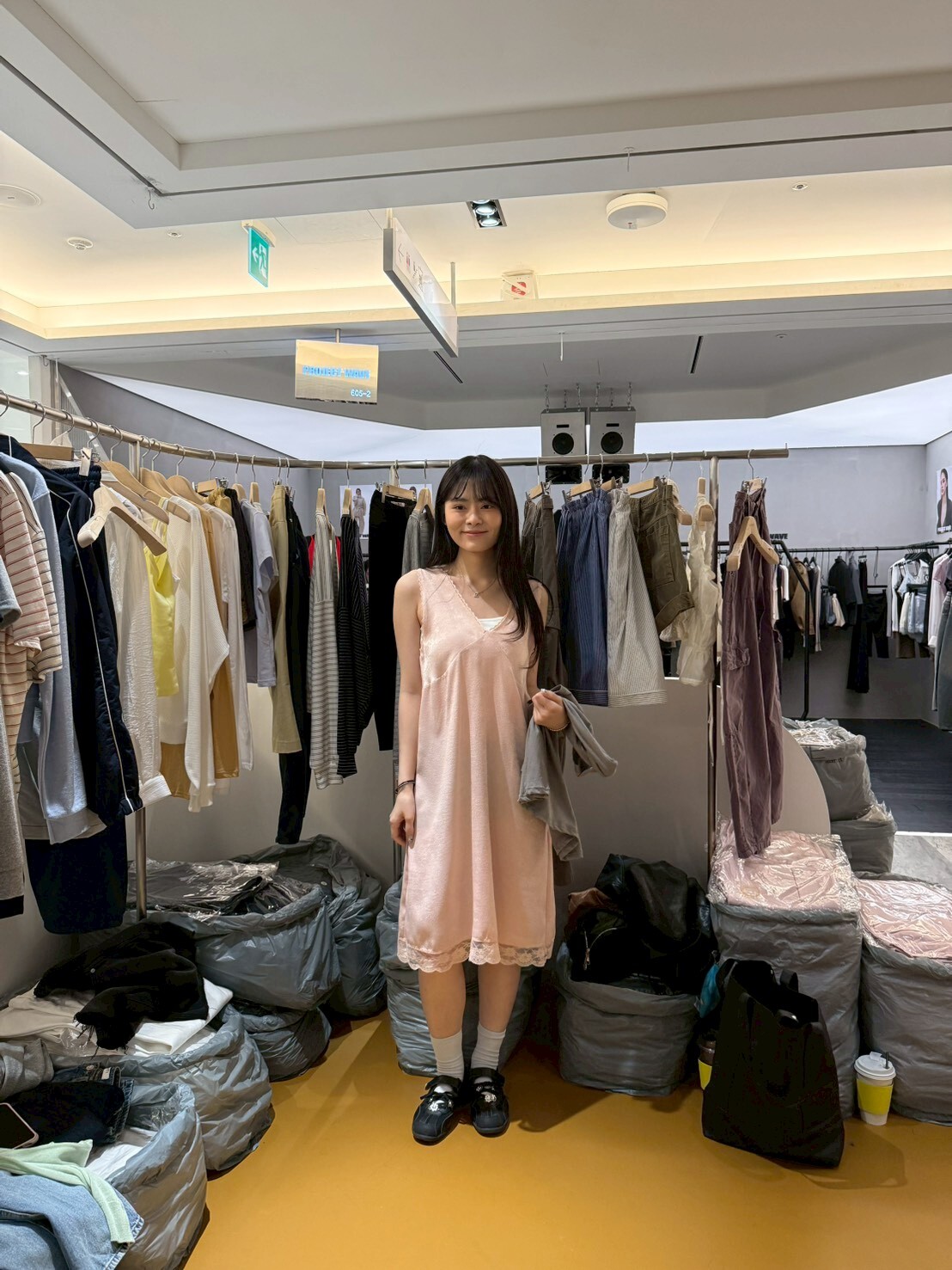 DV6106 蕾絲包邊V領背心連身裙