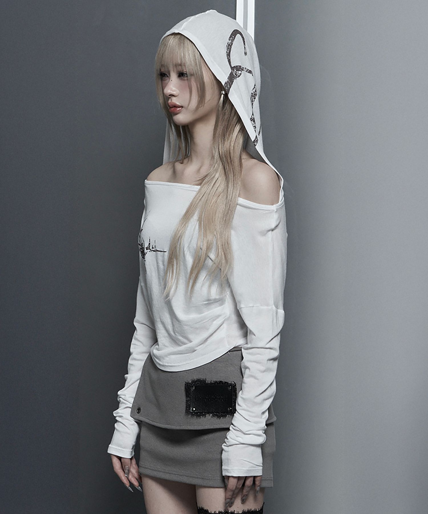 ETRE AU SOMMET  字母印花修身長袖上衣 ET26SSTHD04IV