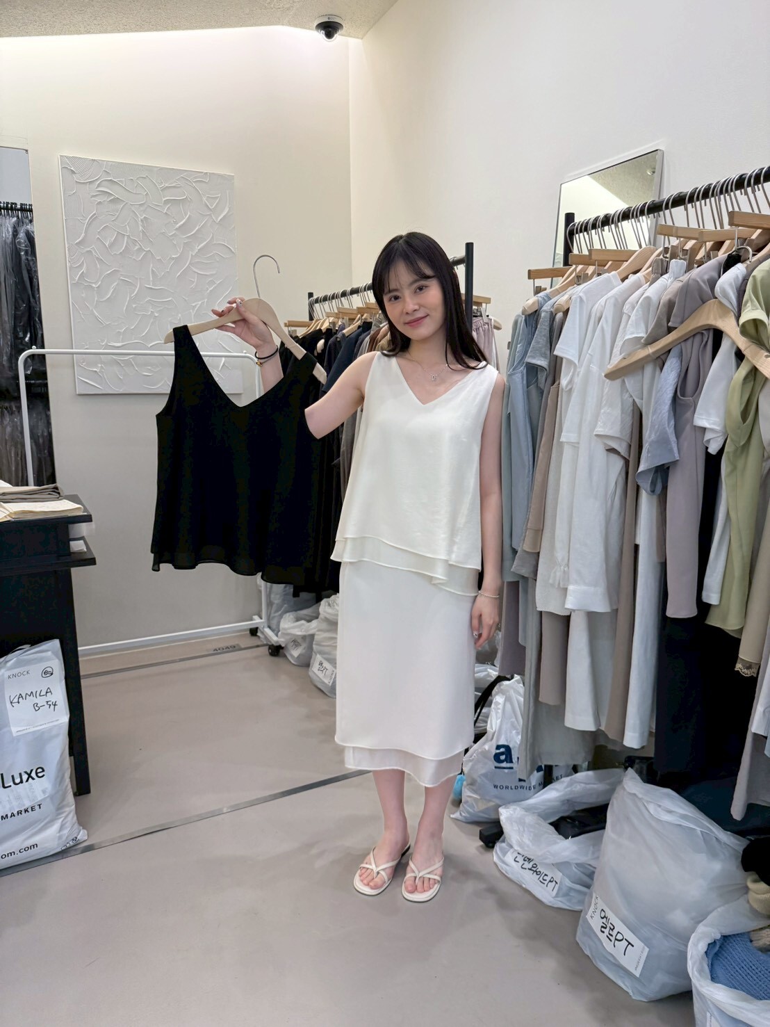 KN6108 高質量V領層次下擺背心