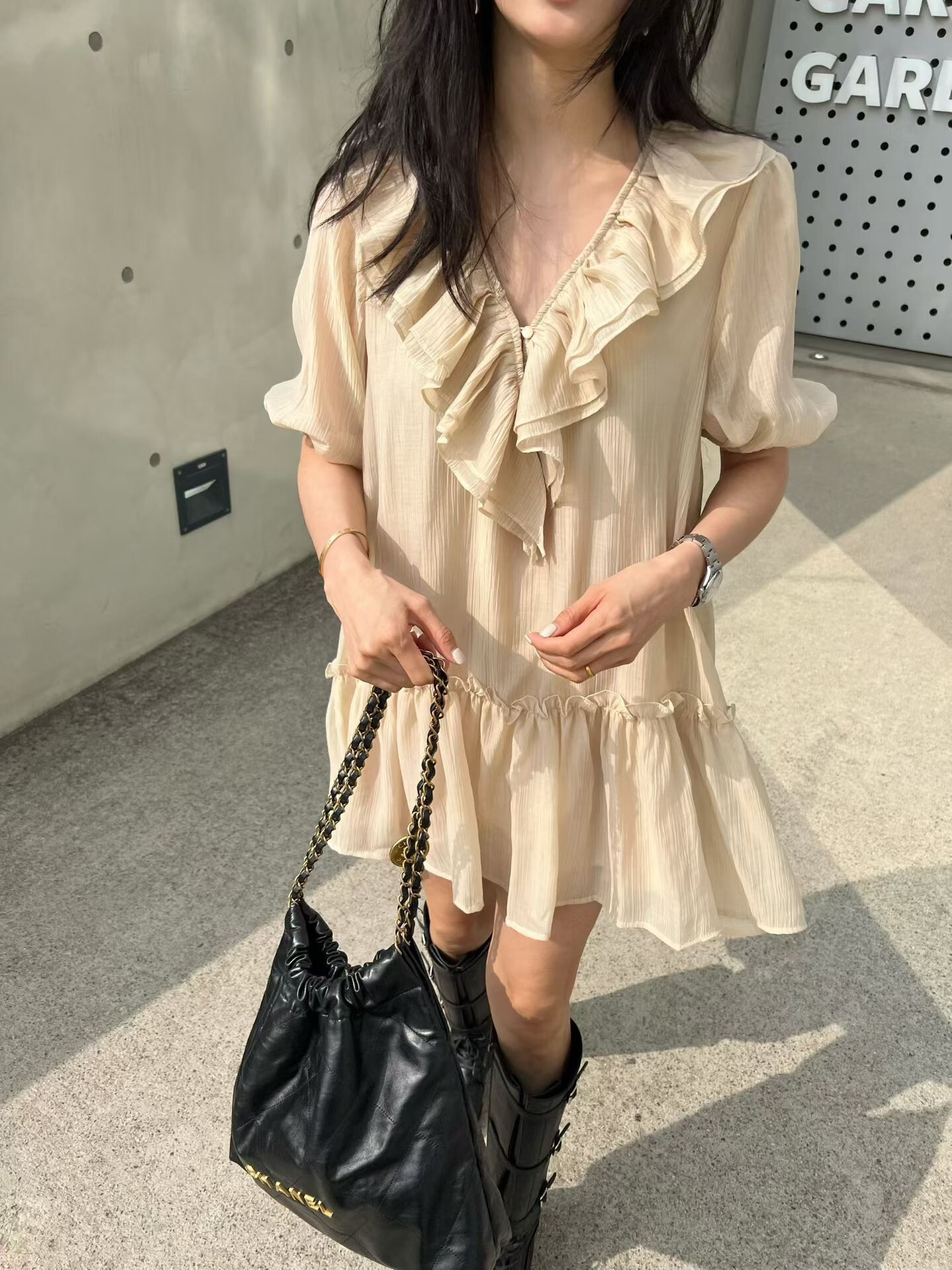 DRESS