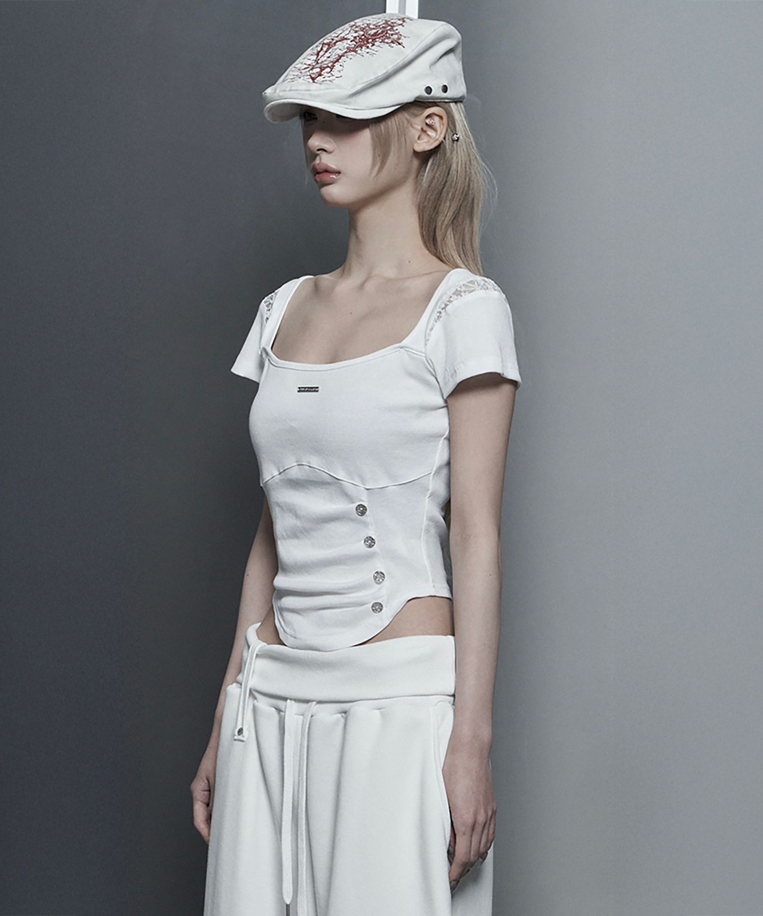 ETRE AU SOMMET 胸線 Pintuck 細褶短袖上衣 ET26SSTHS05WH