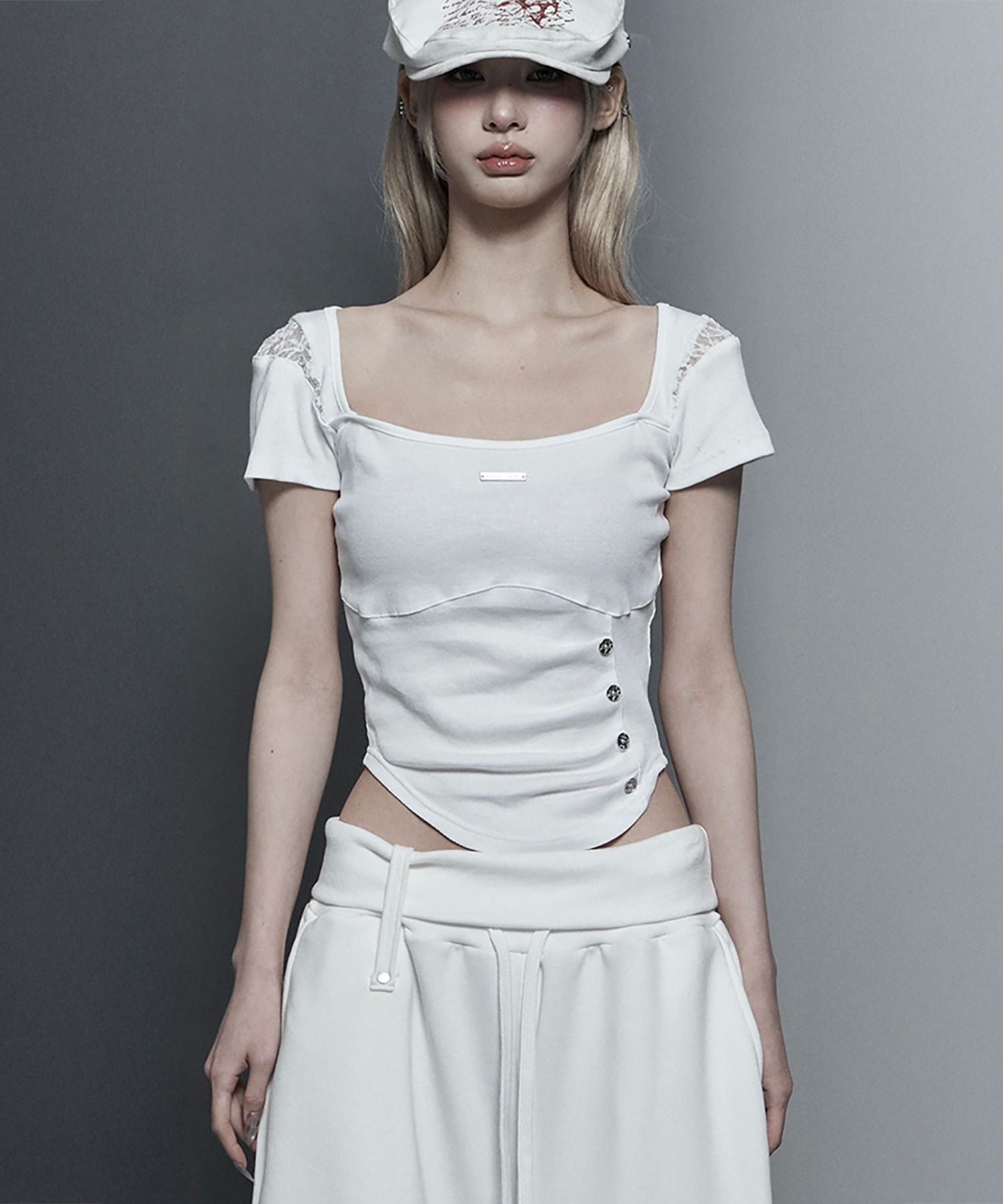 ETRE AU SOMMET 胸線 Pintuck 細褶短袖上衣 ET26SSTHS05WH