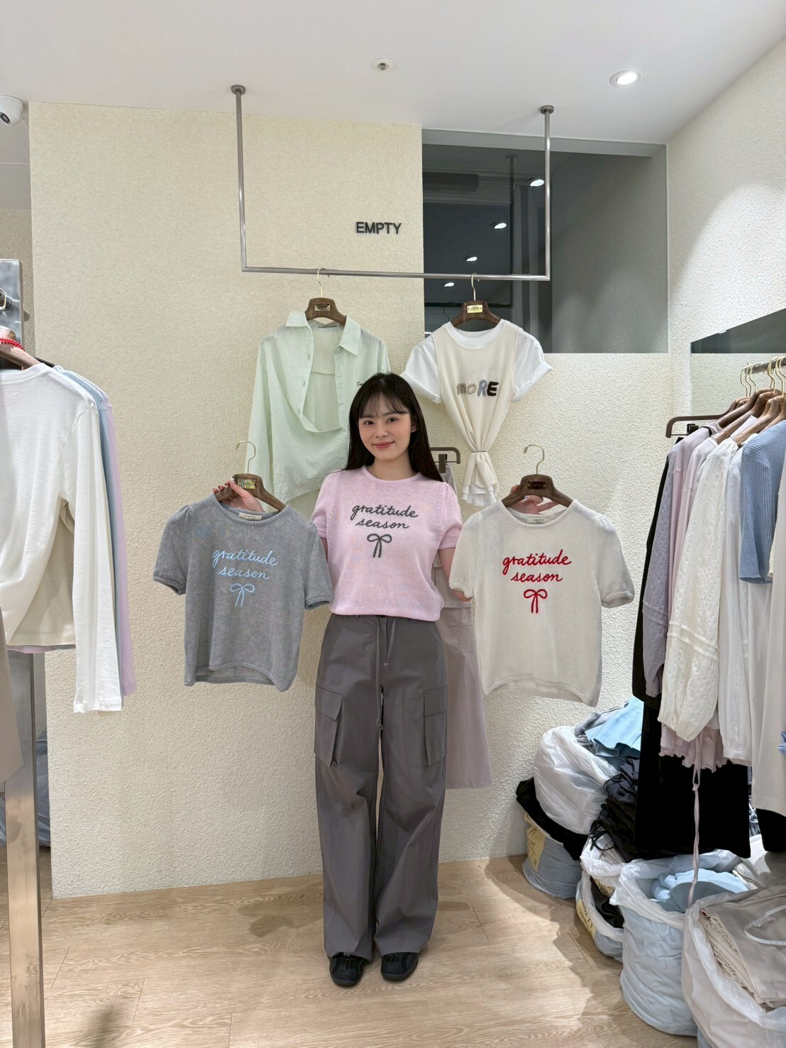 EP6106 刺綉蝴蝶結薄針織上衣