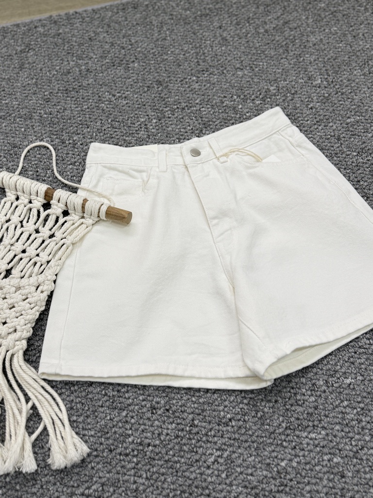 26 S/S JS1132 春夏白色簡約短褲