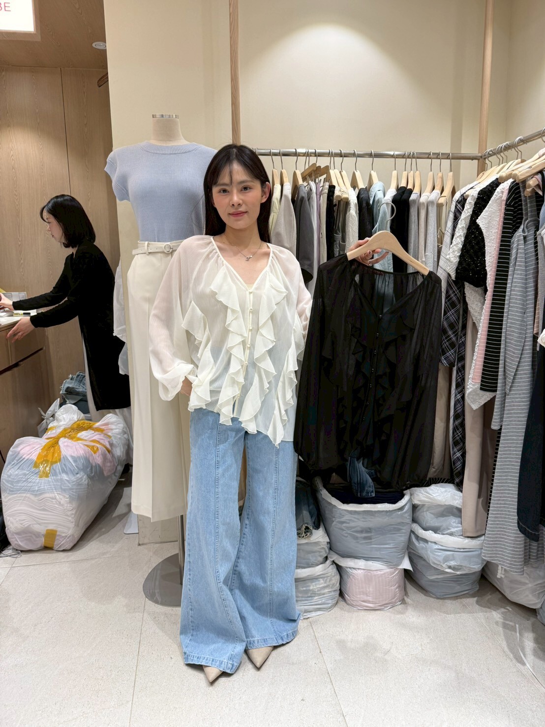 VV6106 浪漫荷葉透膚上衣