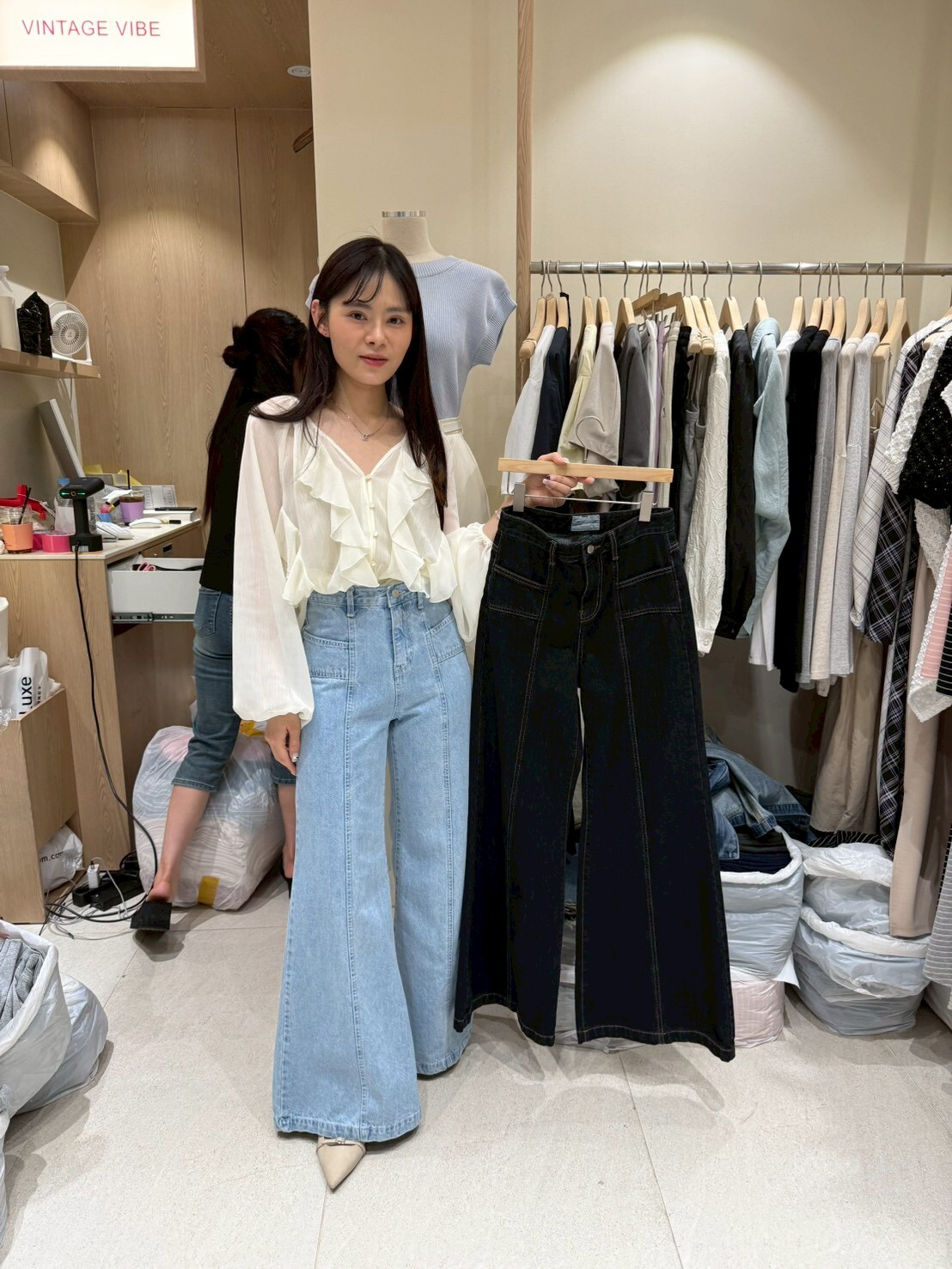 VV6107 明車線微喇叭牛仔褲