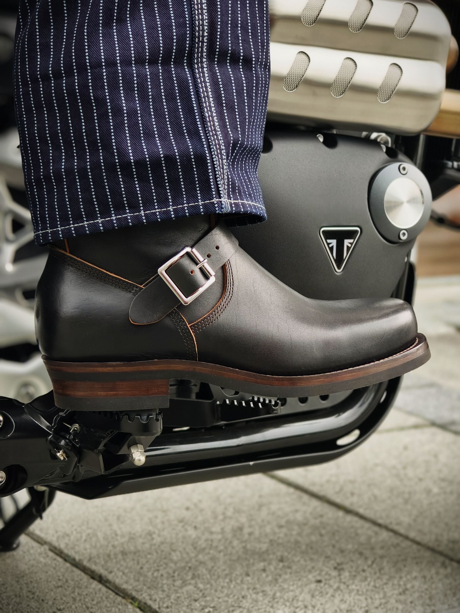 DOUBLE HELIX - DETONATO 8” 702 / BLACK