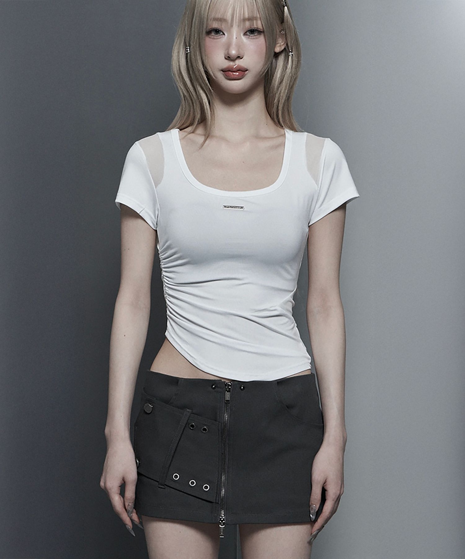 ETRE AU SOMMET 方領抽皺修身短袖上衣 ET26SSTHS02WH