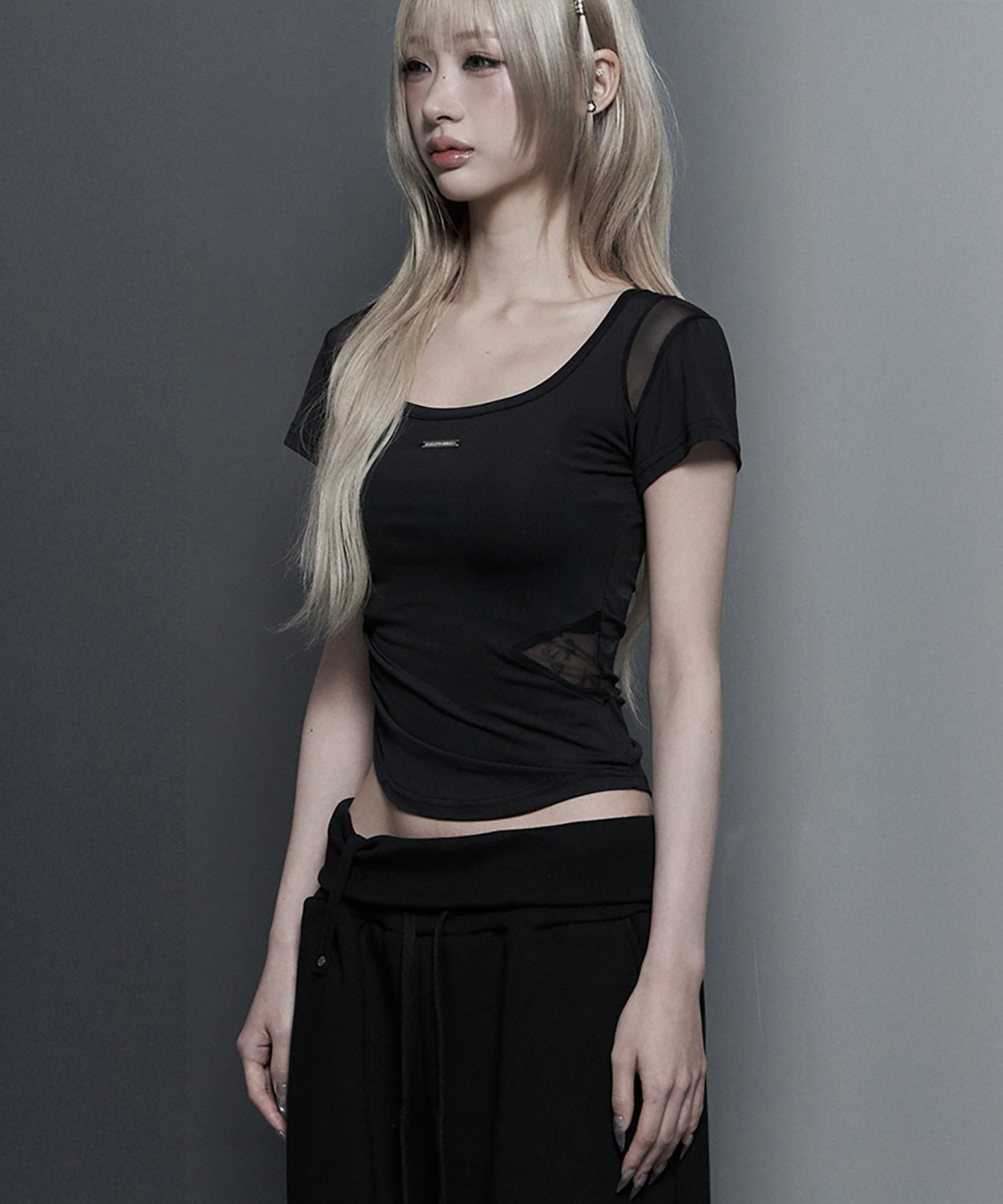 ETRE AU SOMMET 方領抽褶上衣 ET26SSTHS02BK