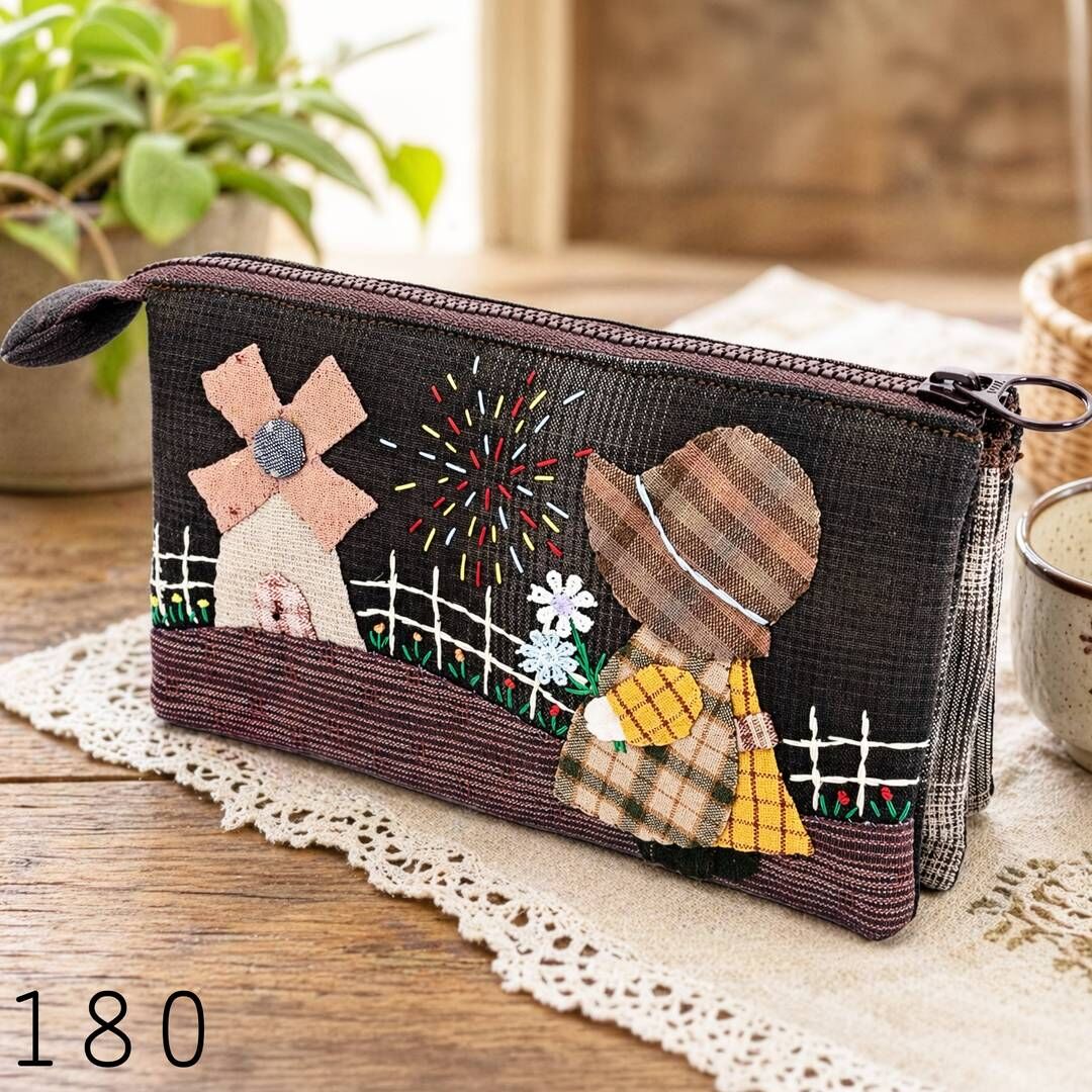 Yarn-Dyed Fabric Miss Su's cozy five-story small house, pre-made set — only one available for each design.