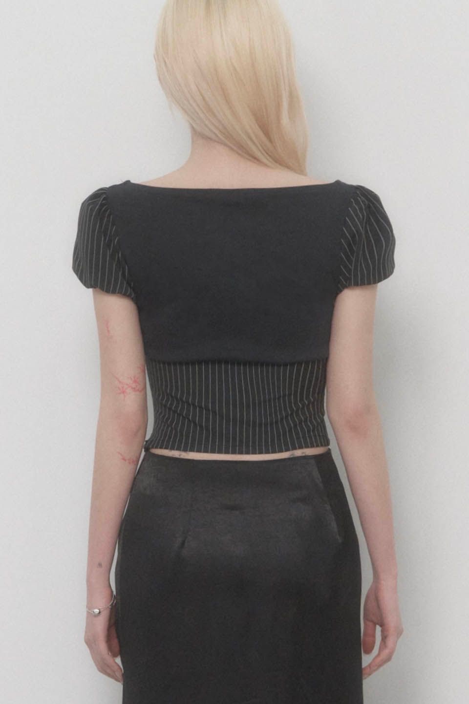 ETRE AU SOMMET 條紋綁帶泡泡袖上衣 ET25SSTBL02BK