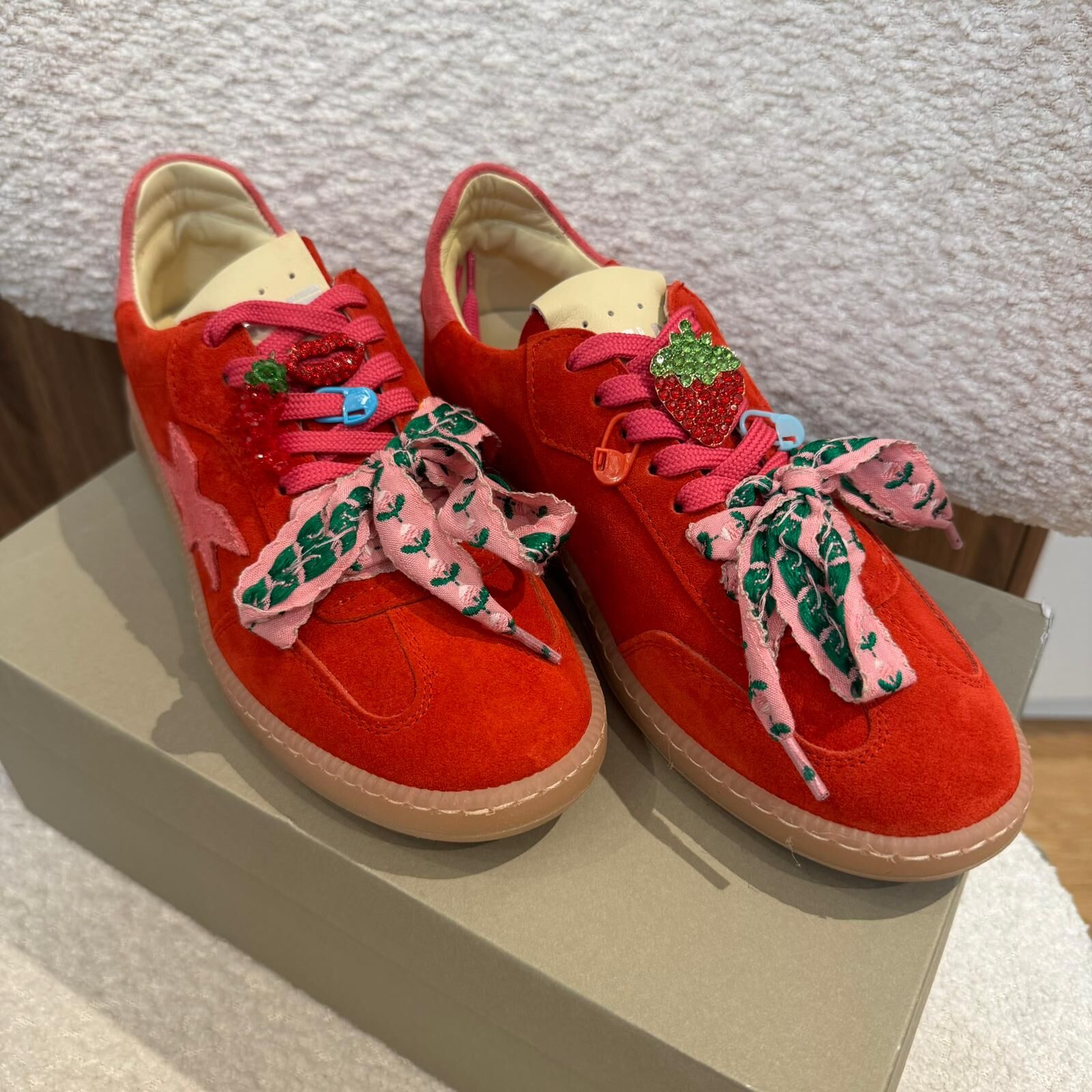 FRA-CCG0425-337 Var S-94 - VEL. ROSSO FUOCO - LONDON KITTY RED - F.DO RLATTICE (SZS525 ACC-R) (W款) (35-42)