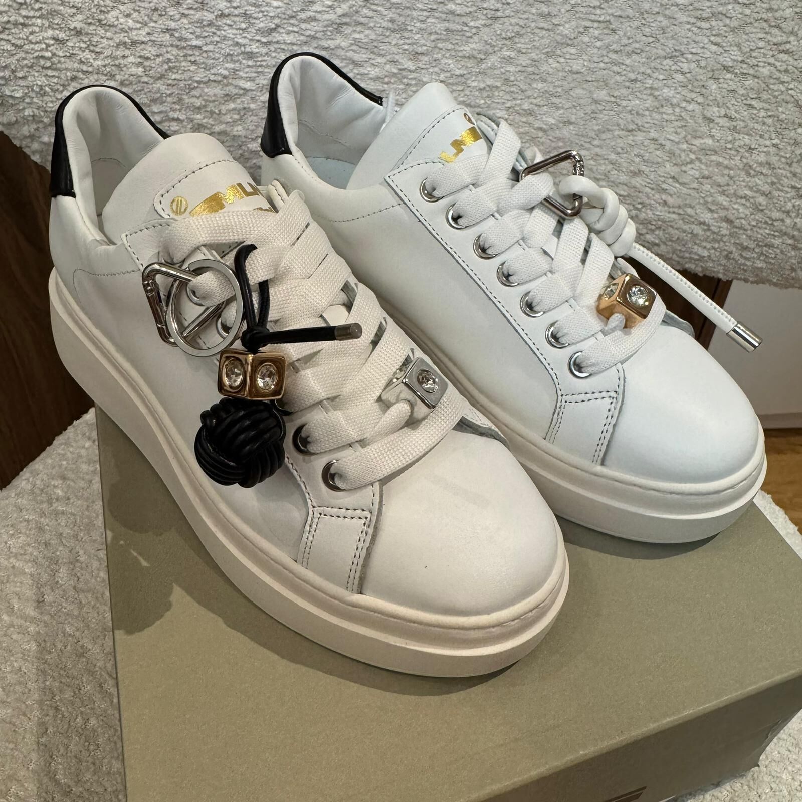 FRA-CCG0425-327 Var S-373 - SOFT BIANCO - LOGIC NERO -  F.DO LO GHIACCIO (665 ACC-LO / 52) (J款) (35-42)