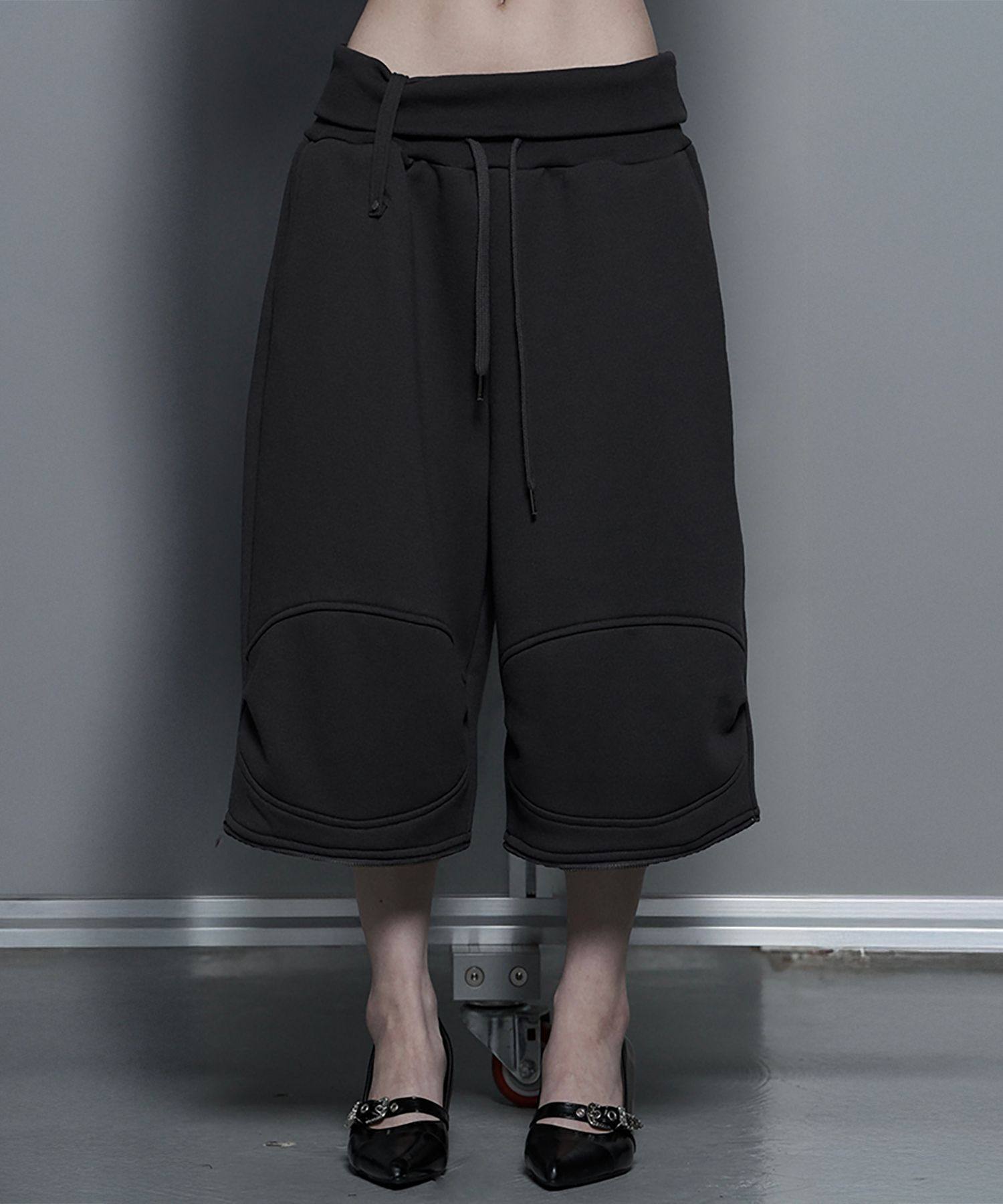 ETRE AU SOMMET 2Way 拉鍊雙膝寬版百慕達褲 ET26SSPTP03CH