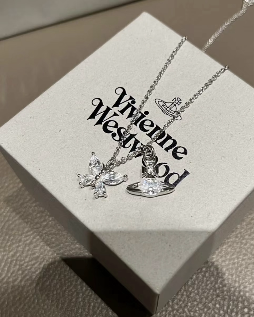 Vivienne Westwood Brass Necklaces 蝴蝶 吊墜 項鍊 銀色 土星 水鑽 西太后 薇薇安