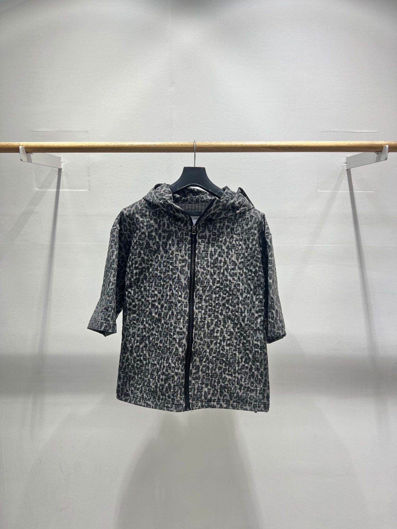 豹紋連帽拉鍊短袖外套 C_y-162JK