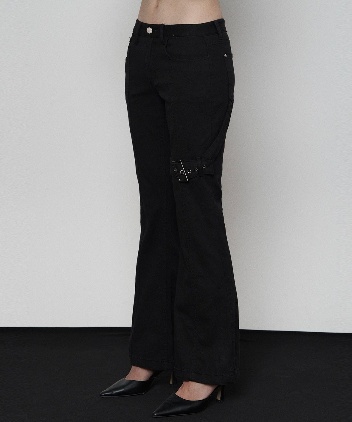 ETRE AU SOMMET 大腿腰帶靴型褲 ET25FWPDP01NA