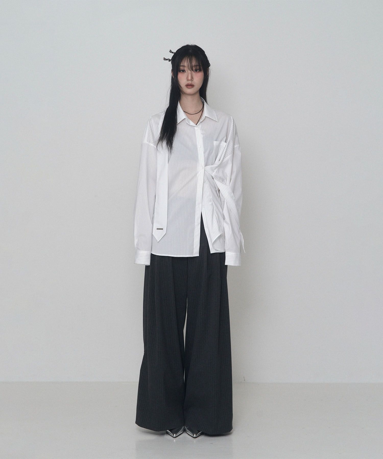 ETRE AU SOMMET 雙針褶條紋寬管西裝褲 (炭灰) ET25SSPSP01CH