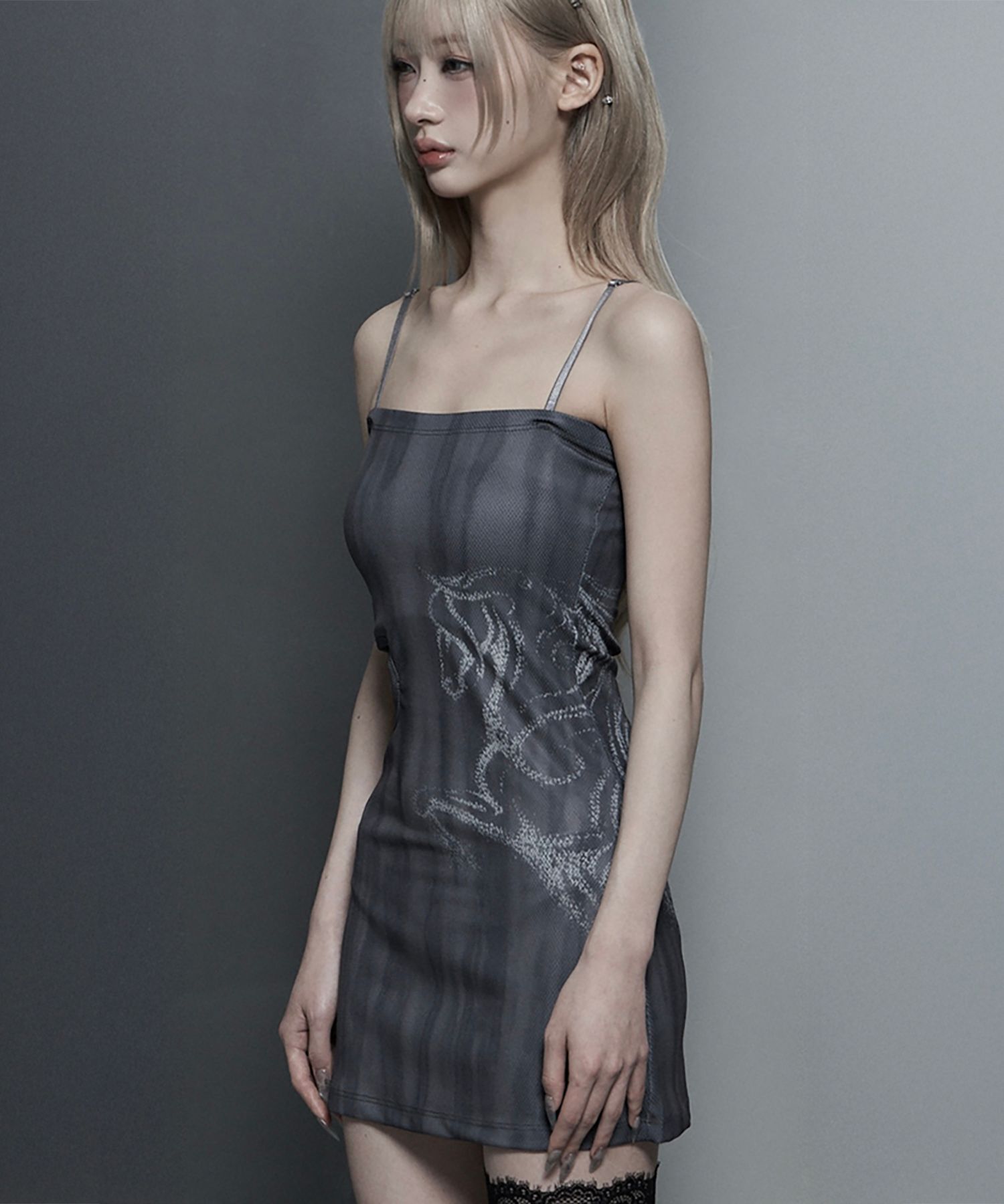 ETRE AU SOMMET 側鏤空迷你洋裝 ET26SSPNO02CH