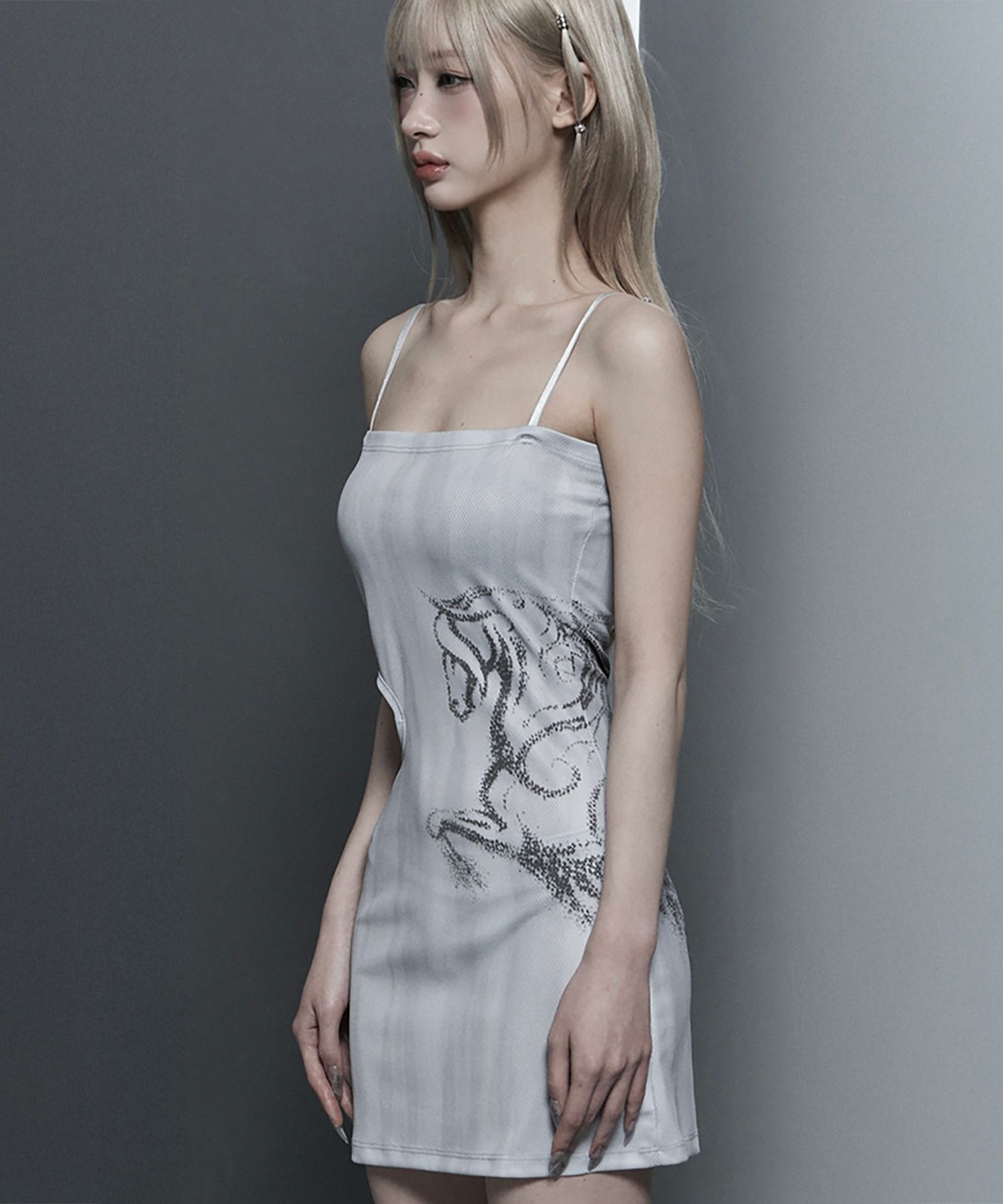 ETRE AU SOMMET 側邊鏤空迷你洋裝 ET26SSPNO02WH