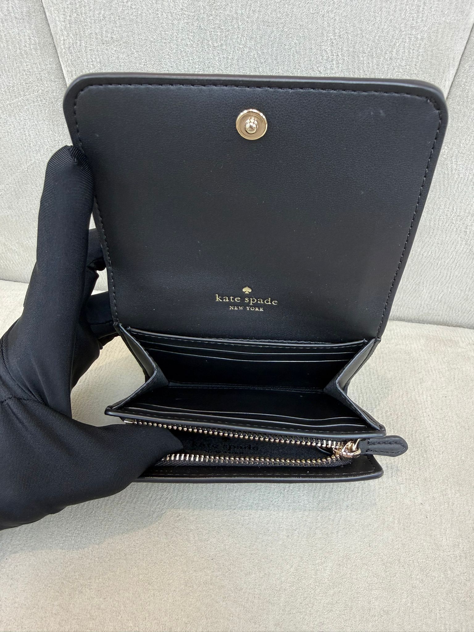 LYS01641 KATE SPADE LOGO牌仔前翻蓋短銀包黑色