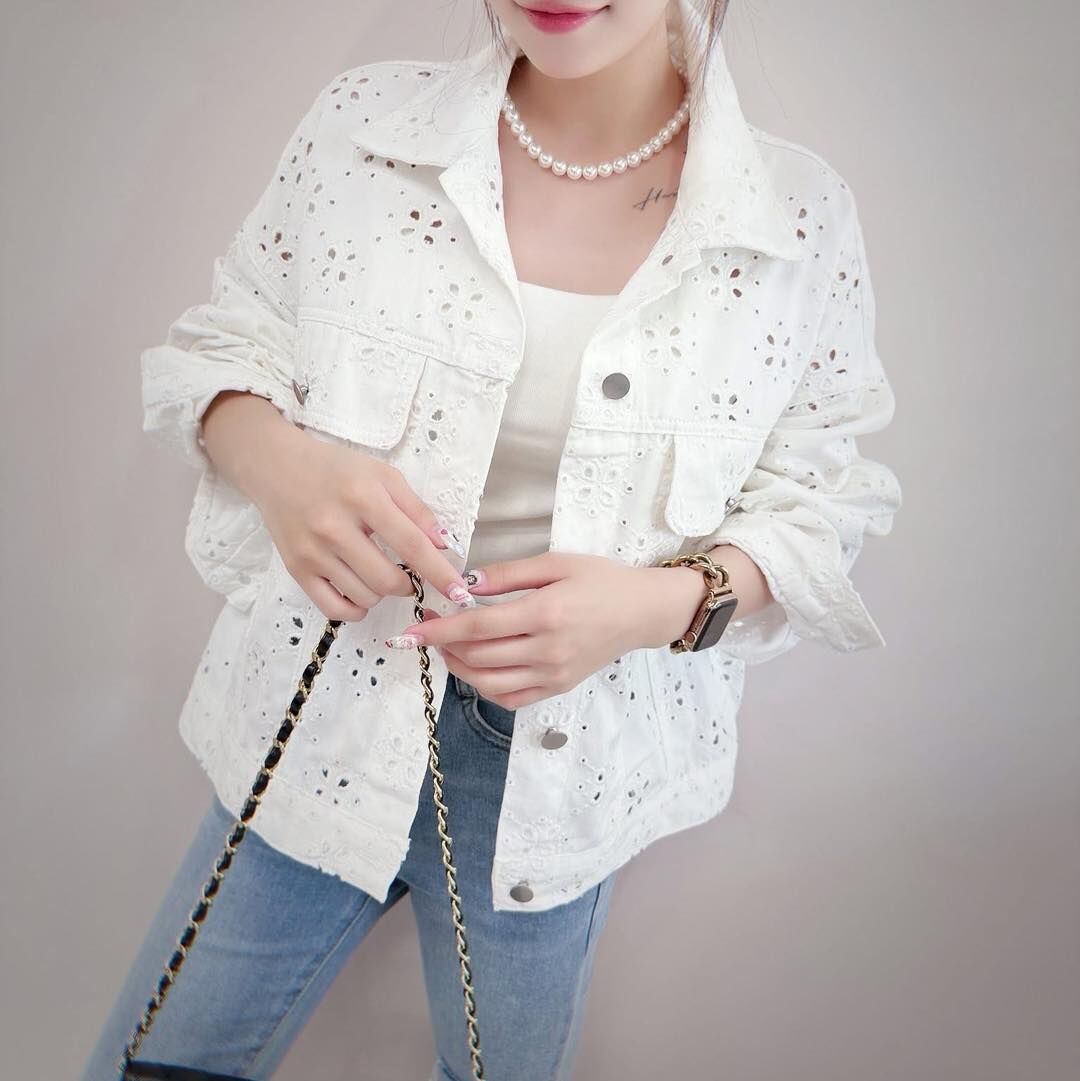 【法式小浪漫的刺繡簍空緹花外套】（現貨）