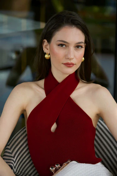 1GL0426-020 [GAALA] Amanda Halter Knit Top Bordeaux (EU)