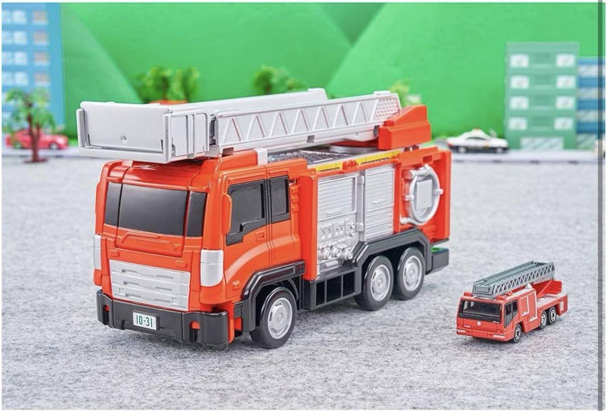 Tomica 變形消防車