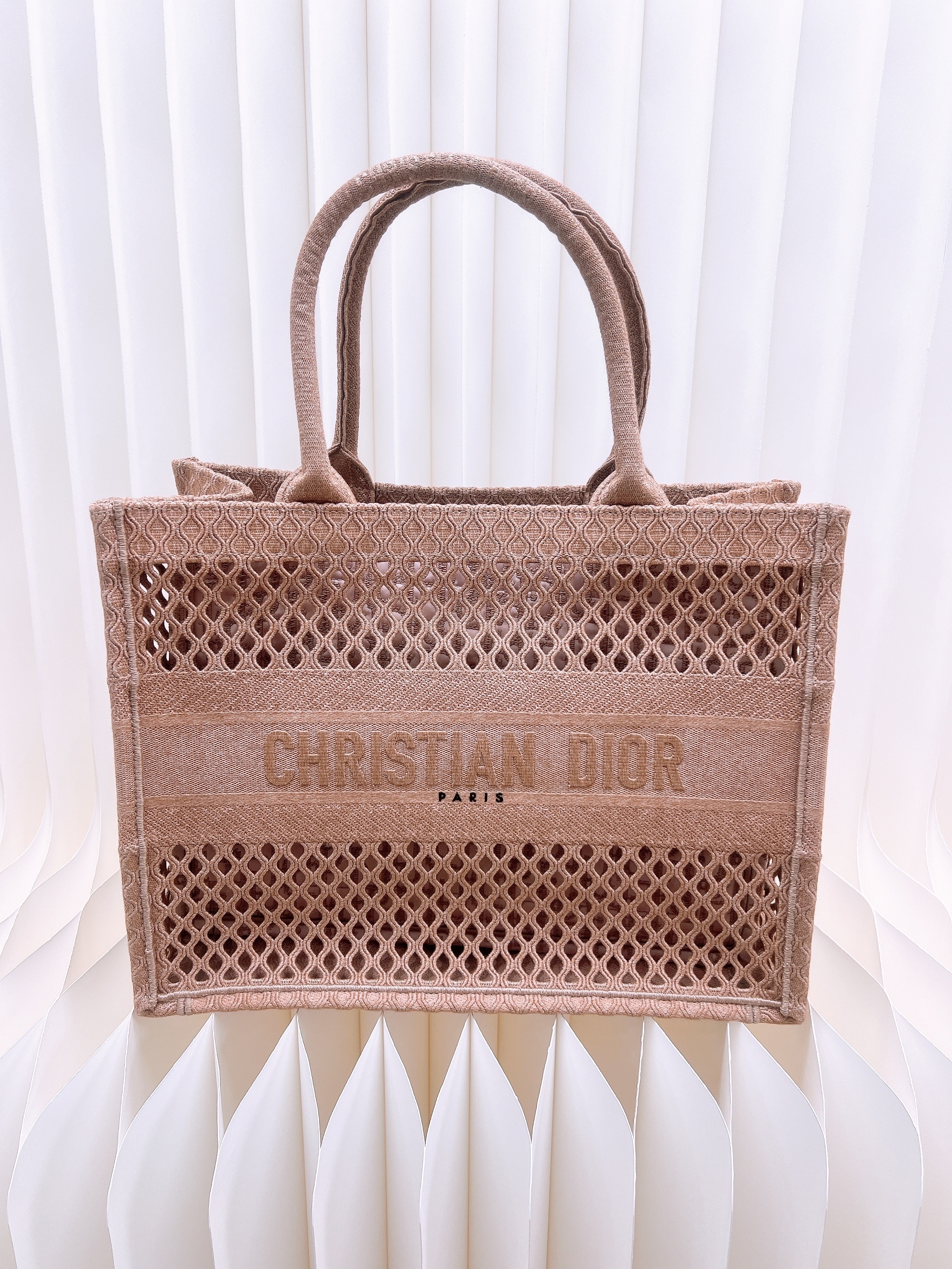 *Unused* Dior book tote medium pink mesh