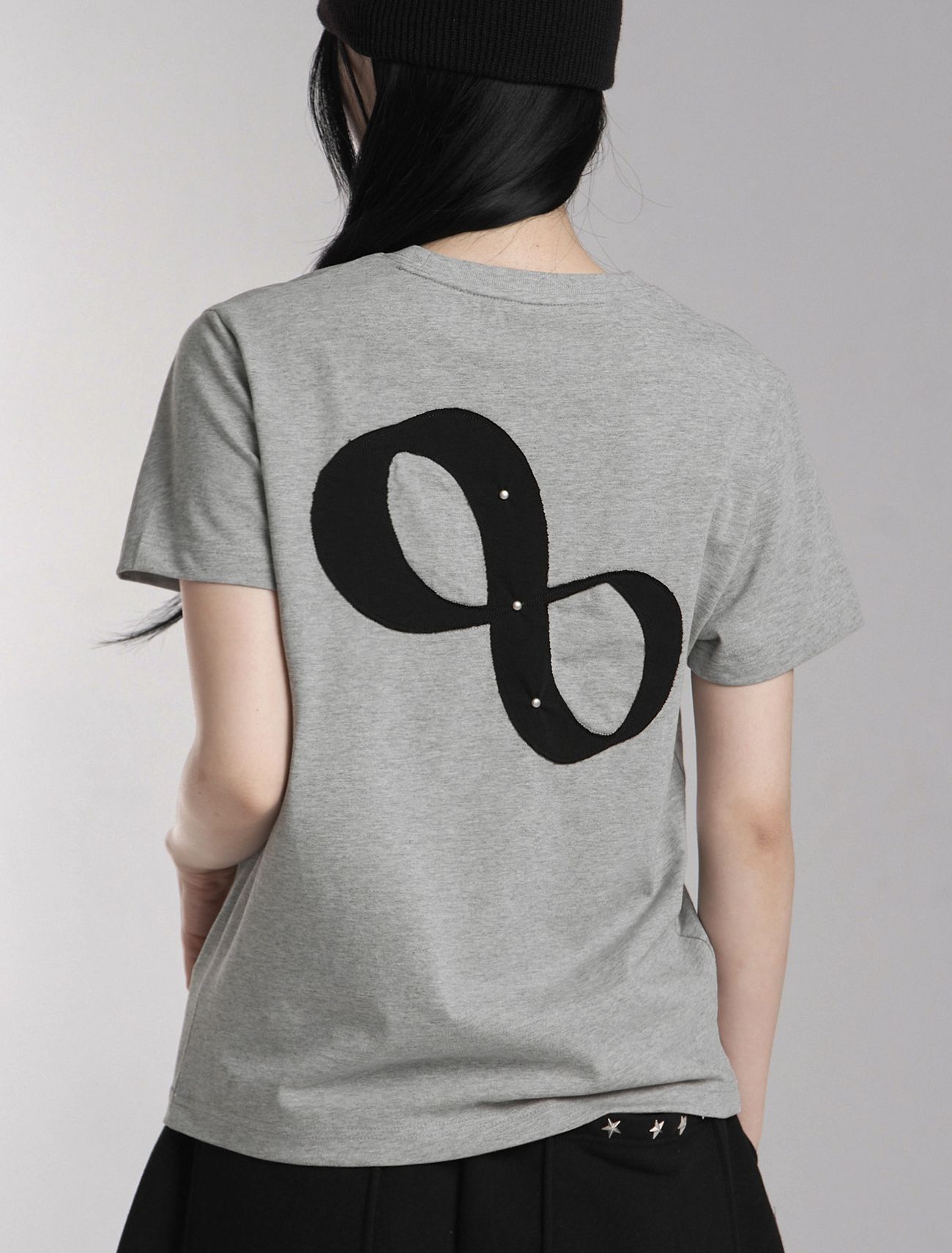 LOOXP 鉚釘貼布刺繡短袖T恤 灰色 9863-2