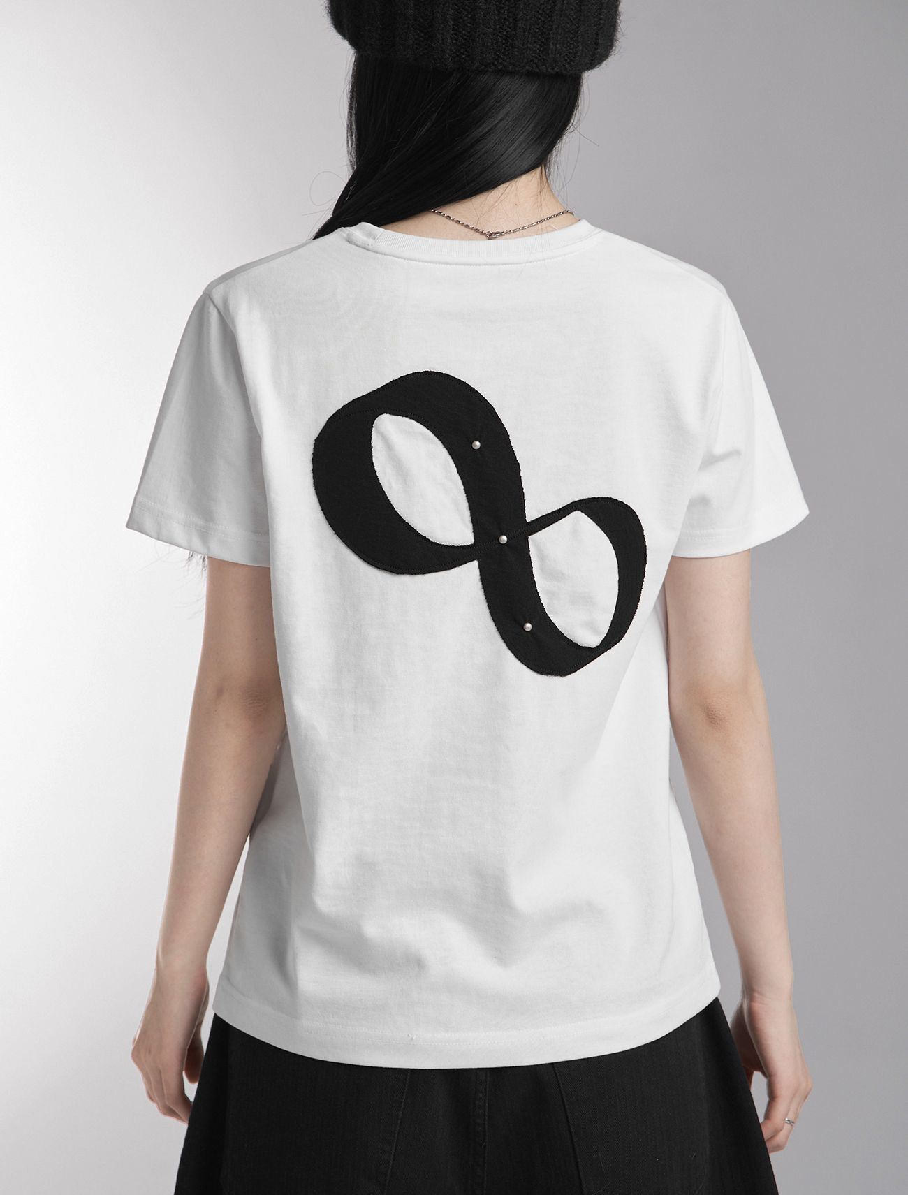 LOOXP 剪裁鉚釘貼布繡短袖上衣 9863-1