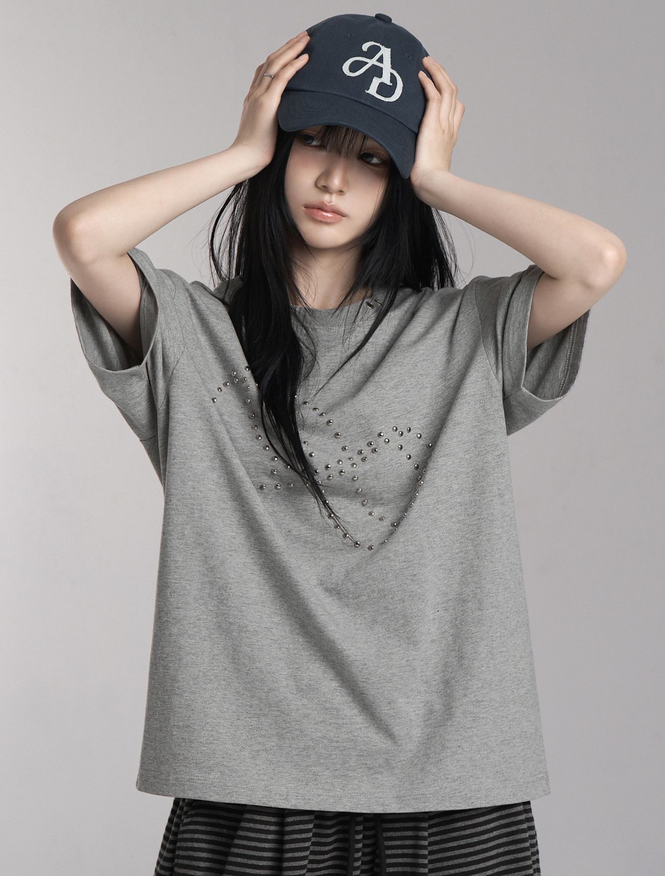 LOOXP 雞眼鉚釘寬版短袖T恤 灰色 9886-2