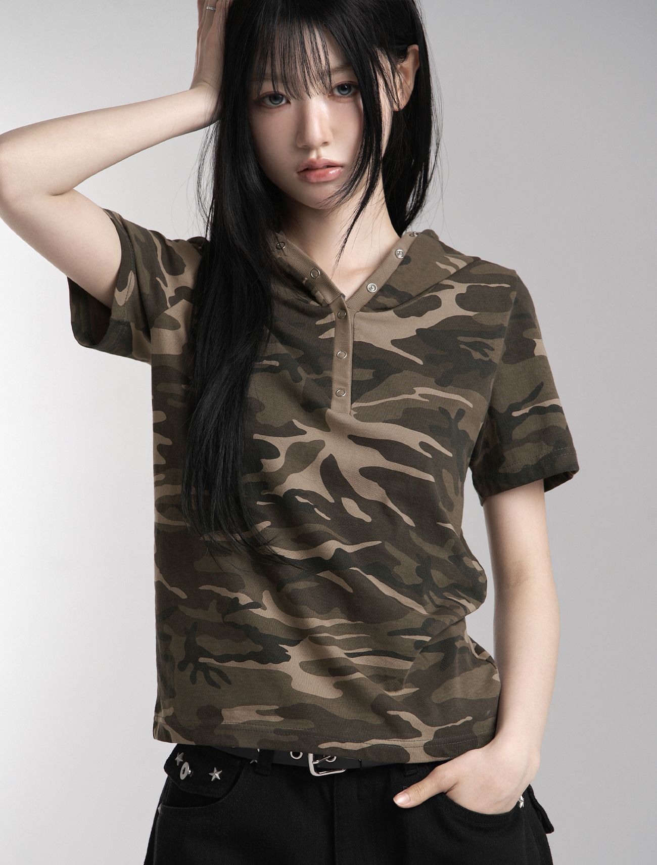 LOOXP 迷彩按扣修身短袖帽T 9860-1