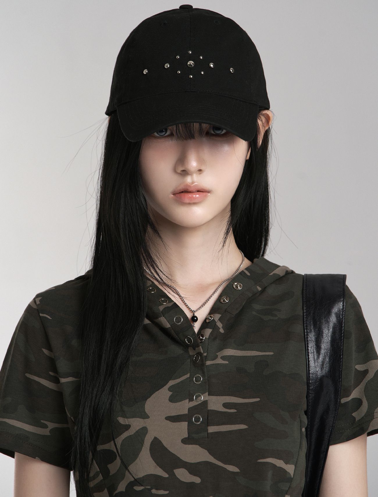 LOOXP 拼接縫線扣式連帽短袖T恤 9858-6