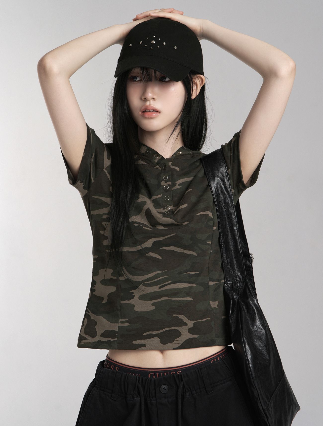 LOOXP 拼接縫線扣式連帽短袖T恤 9858-6