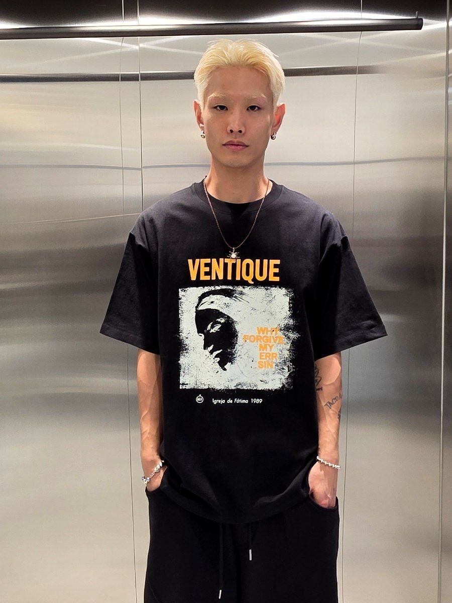 英文字圖案短袖Tee VENTIQUE-095T