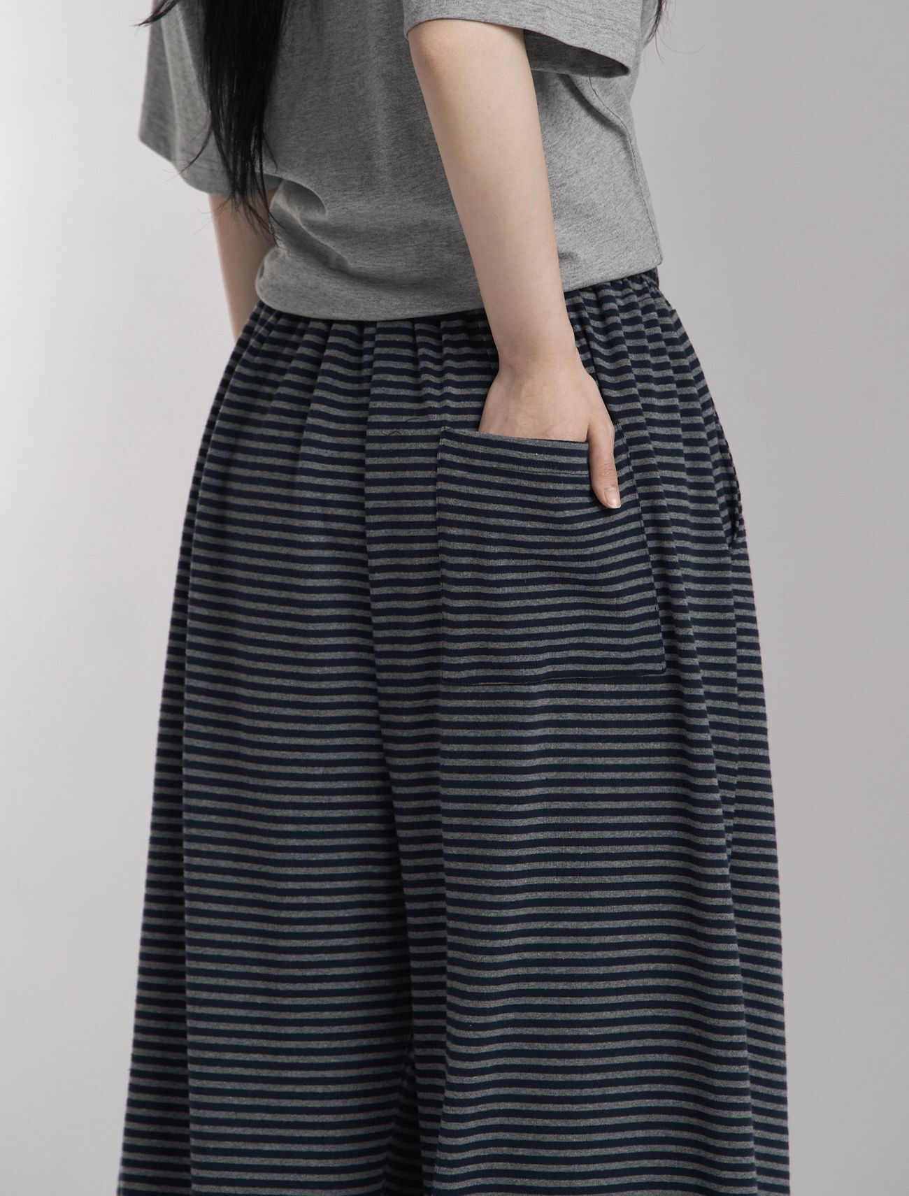 LOOXP 條紋縐褶寬版長褲 海軍藍 9688-1