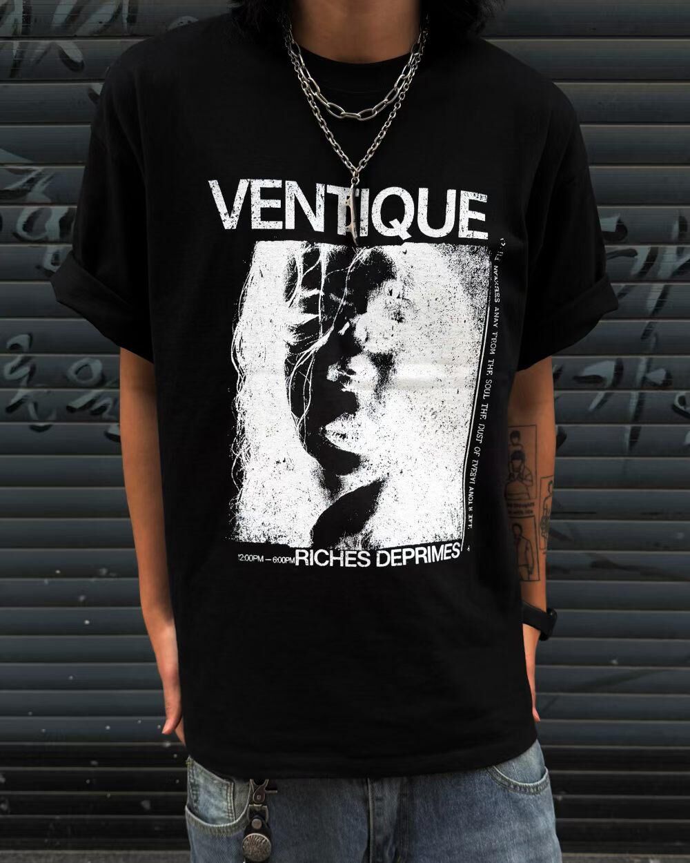 英文字圖案短袖Tee VENTIQUE-097T