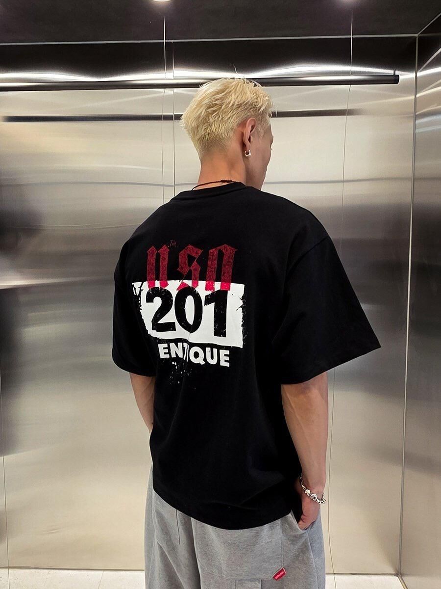 英文字圖案短袖Tee VENTIQUE-098T