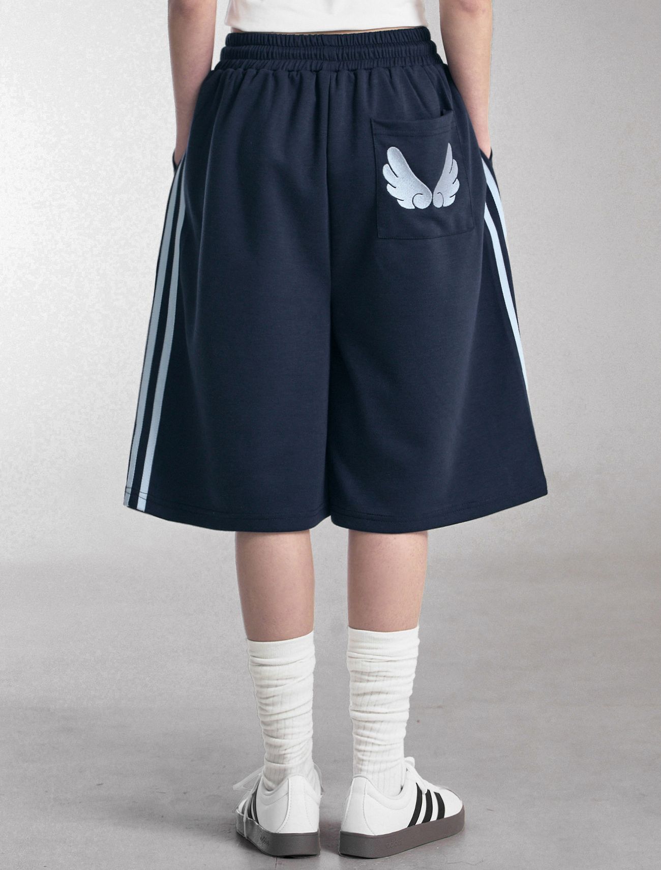 LOOXP 天使刺繡後口袋運動短褲 9805-3