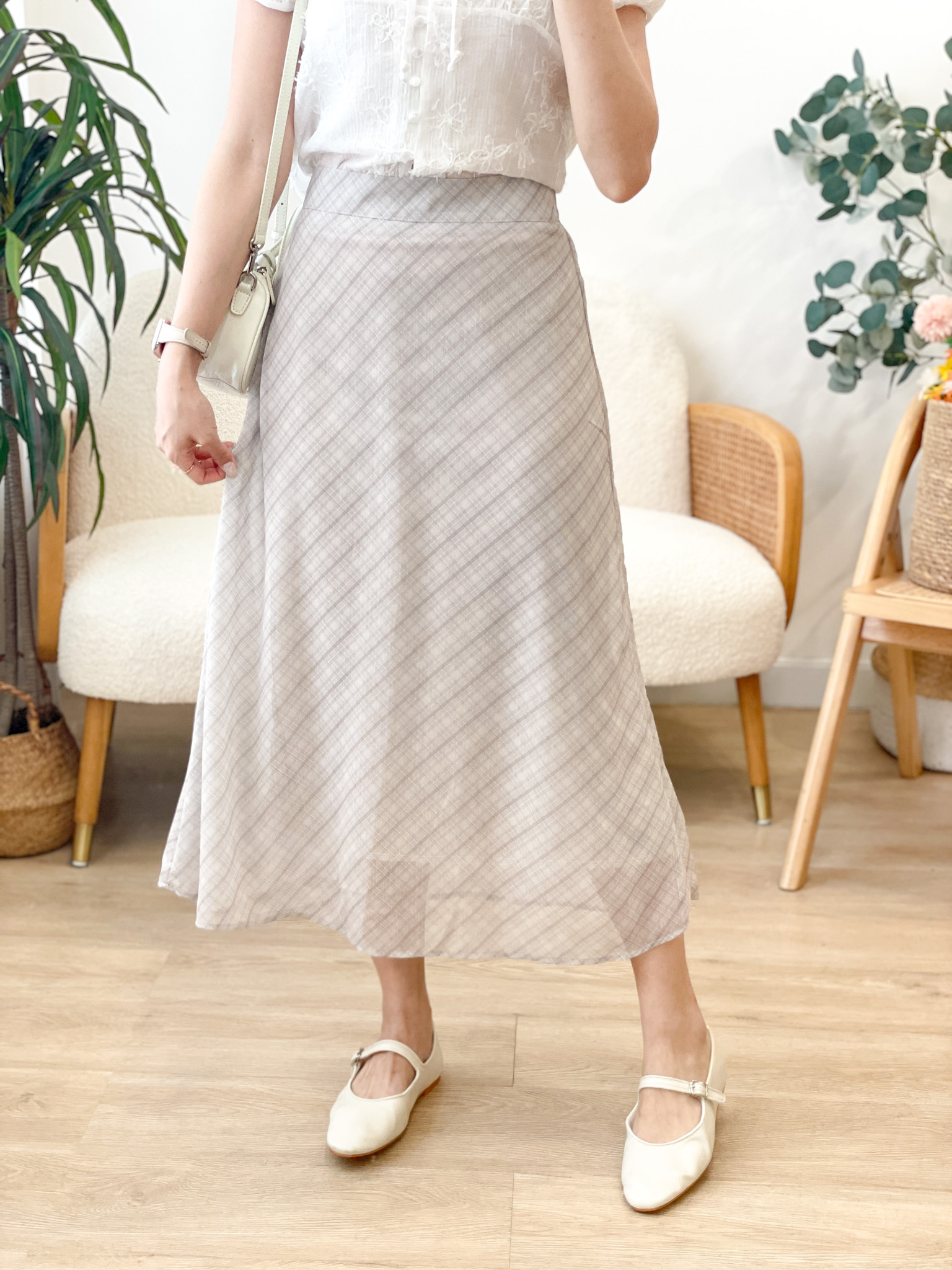 SK611 Breeze & Sway Checkered Long Skirt